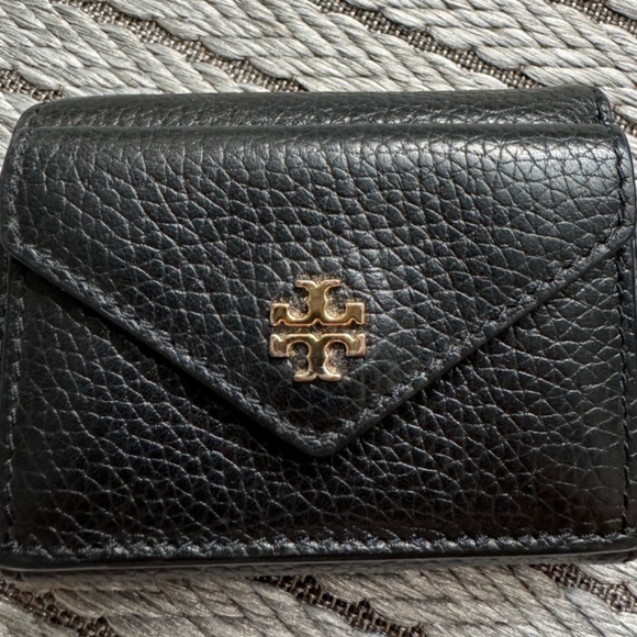 Tory Burch wallet - Picture 2 of 7